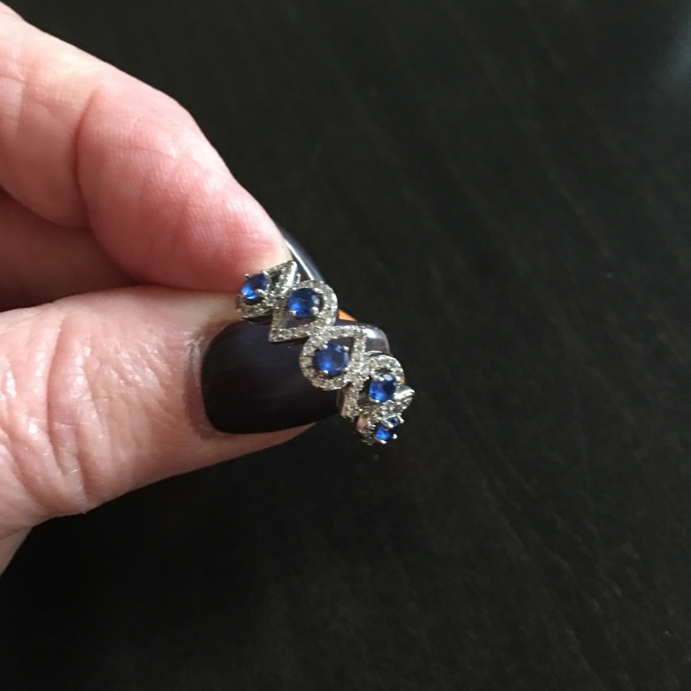 Beautiful 925 Sterling silver and crystal ring sz 6